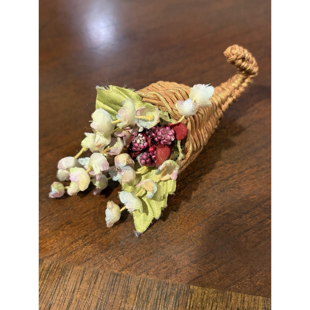 Vintage Wicker Cornucopia Floral Brooch Pin 4"x2" Autumn Berries Silk Flowers GW